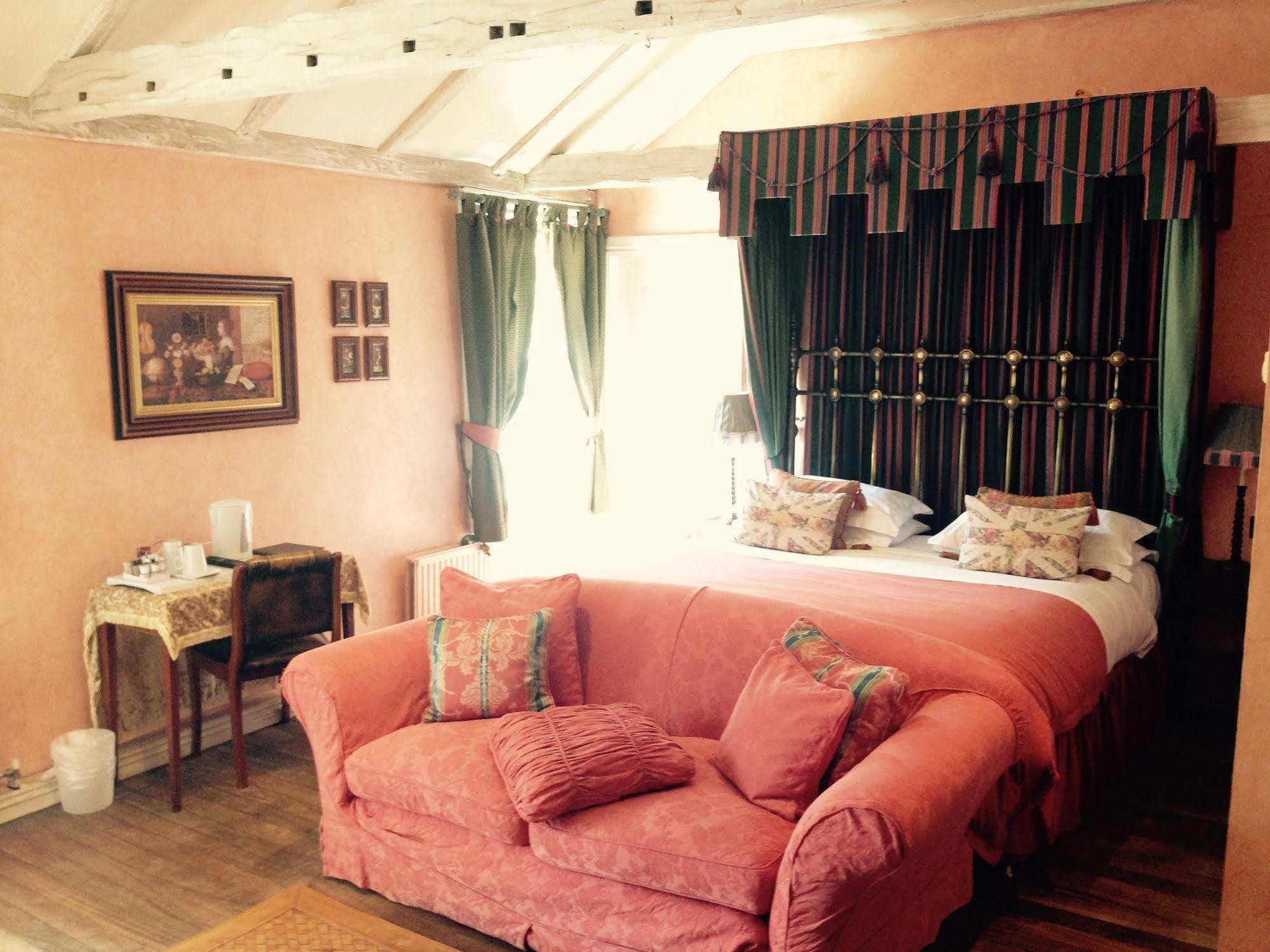 אפינג The Bell Hotel מראה חיצוני תמונה